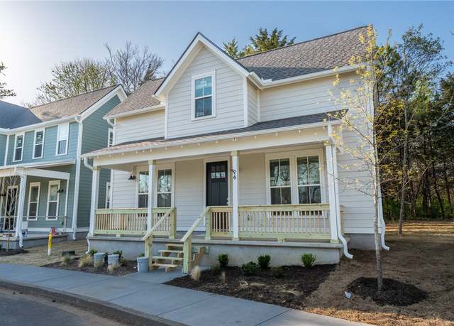 Property at 376 E 10th St, Fayetteville, AR 72701, 2 beds, 1.5 baths