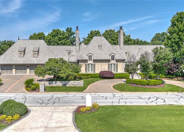 Property at 31 W Champions Blvd, Rogers, AR 72758, 3 beds, 4.5 baths