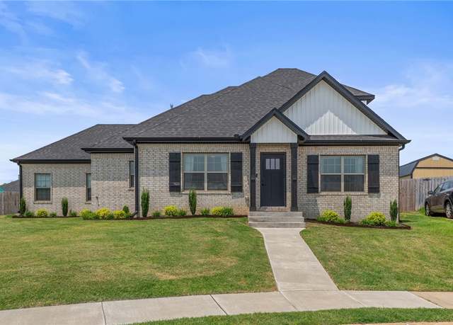 Property at 806 Dollar St, Cave Springs, AR 72718, 3 beds, 2.5 baths