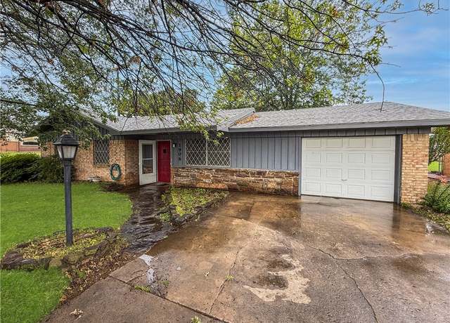 Property at 1906 S West End St, Springdale, AR 72764, 3 beds, 1.5 baths