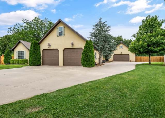 Property at 145 Pinto Dr, Rogers, AR 72756, 3 beds, 2 baths