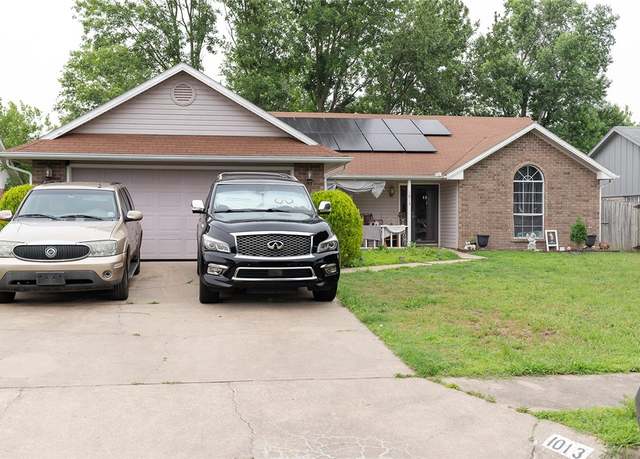 Property at 1013 N 26 St, Rogers, AR 72756, 3 beds, 2.5 baths