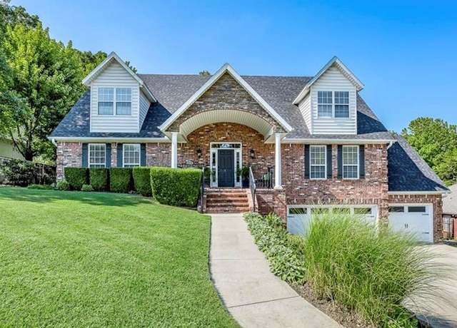 Property at 2370 E Meandering Way, Fayetteville, AR 72701, 5 beds, 4 baths