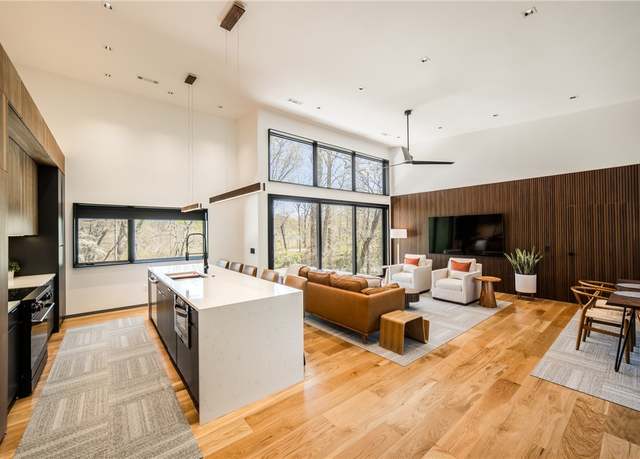 Property at 1104 N Fillmore St, Bentonville, AR 72712, 5 beds, 5.5 baths