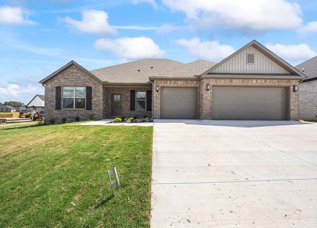 Property at 4835 Cowboy St, Springdale, AR 72762, 4 beds, 3 baths