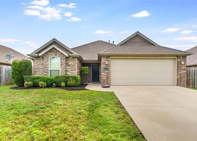 Property at 3082 Verona Ln, Fayetteville, AR 72704, 3 beds, 2 baths