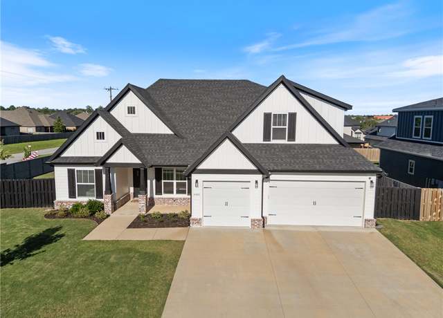 Property at 6401 60th St, Rogers, AR 72758, 4 beds, 3 baths