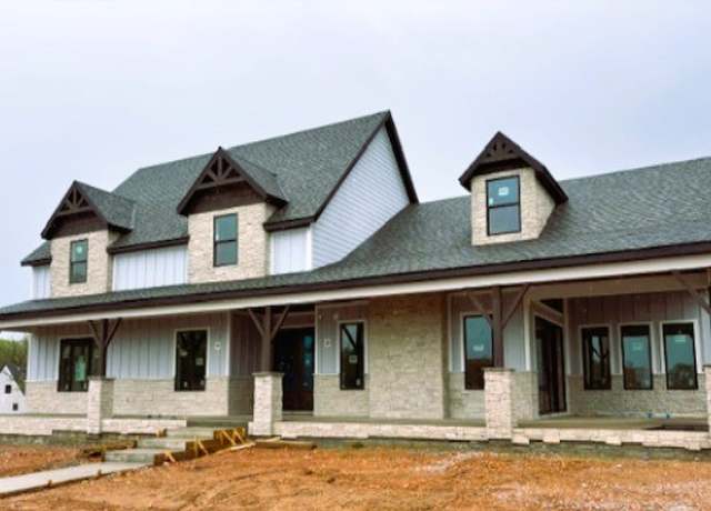 Property at 900 Greenhorn St, Bentonville, AR 72712, 5 beds, 4.5 baths