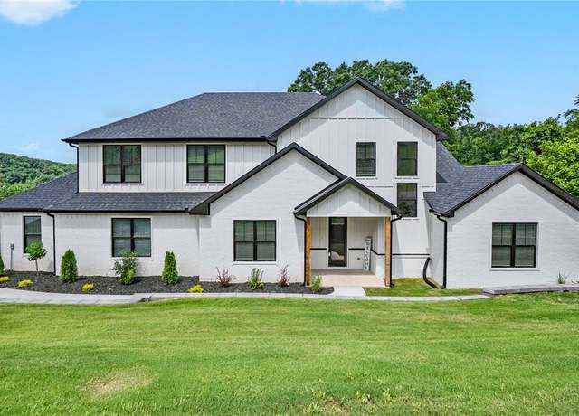 Property at 13775 Colline Rd, Bentonville, AR 72712, 4 beds, 3.5 baths