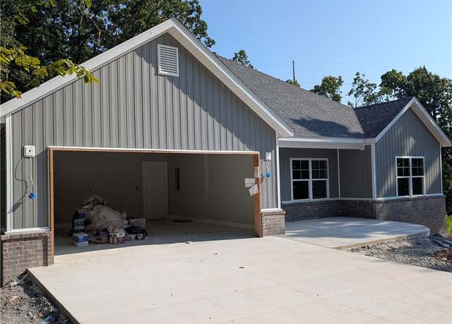 Property at 30 Selland Dr, Bella Vista, AR 72715, 3 beds, 2 baths