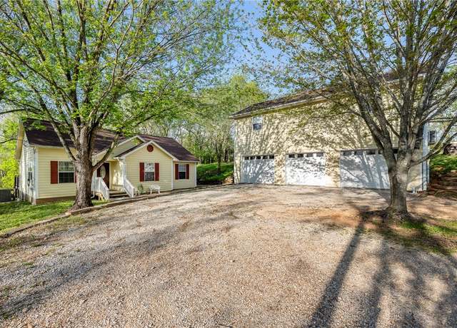 Property at 19360 Ford Rd, Garfield, AR 72732, 5 beds, 3 baths