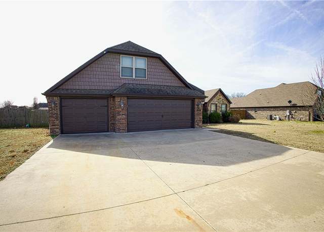 Property at 23089 Lawlis Rd, Siloam Springs, AR 72761, 4 beds, 2.5 baths