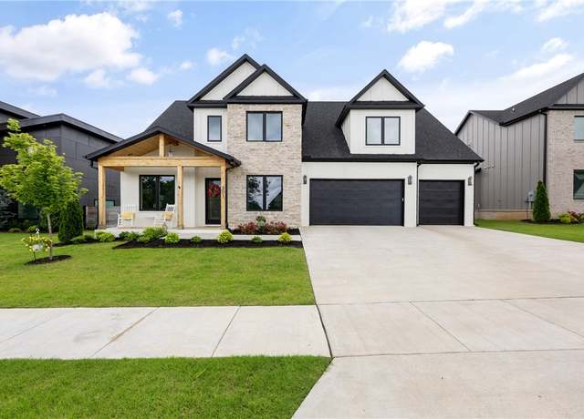 Property at 301 SW Autumn Hills Rd, Bentonville, AR 72712, 5 beds, 3.5 baths