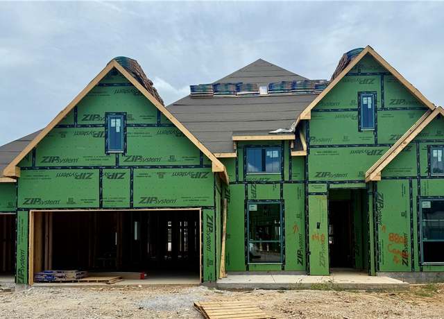 Property at 8801 W Comet Dr, Bentonville, AR 72713, 5 beds, 4 baths
