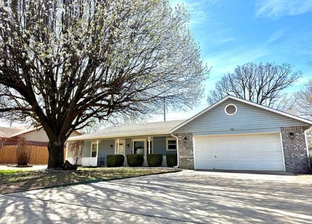 Property at 1701 Amy Cir, Springdale, AR 72762, 3 beds, 2 baths