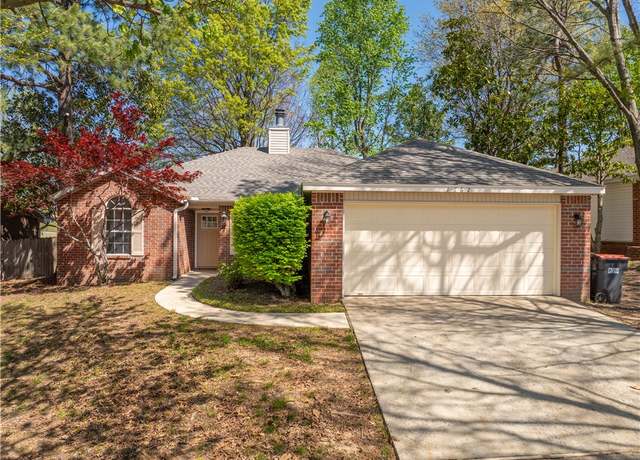 Property at 1762 Oxford Pl, Springdale, AR 72764, 3 beds, 2 baths
