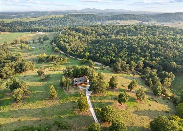 Property at 3544A Mulberry Rd, Harrison, AR 72601, 3 beds, 3.5 baths