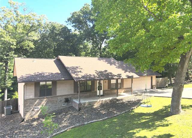 Property at 10 Tennyson Ln, Bella Vista, AR 72714, 2 beds, 2 baths