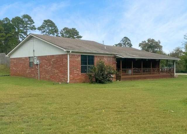 Property at 131 Virden Cir, Russellville, AR 72802, 3 beds, 2 baths