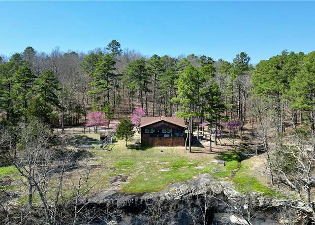 Property at 1121 Madison 1200, Huntsville, AR 72740, 3 beds, 1.5 baths