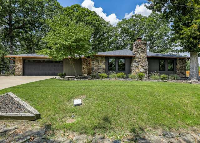 Property at 8981 Williams Rd, Rogers, AR 72756, 3 beds, 2 baths