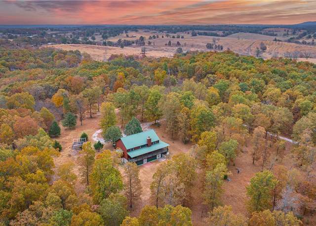 Property at 12307 Westridge Dr, Harrison, AR 72601, 4 beds, 4.5 baths