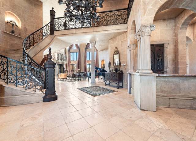 Property at 2 S Samoset Ct, Rogers, AR 72758, 5 beds, 7.5 baths