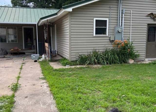 Property at 10693 Snavely Rd, Elm Springs, AR 72762, 4 beds, 2.5 baths