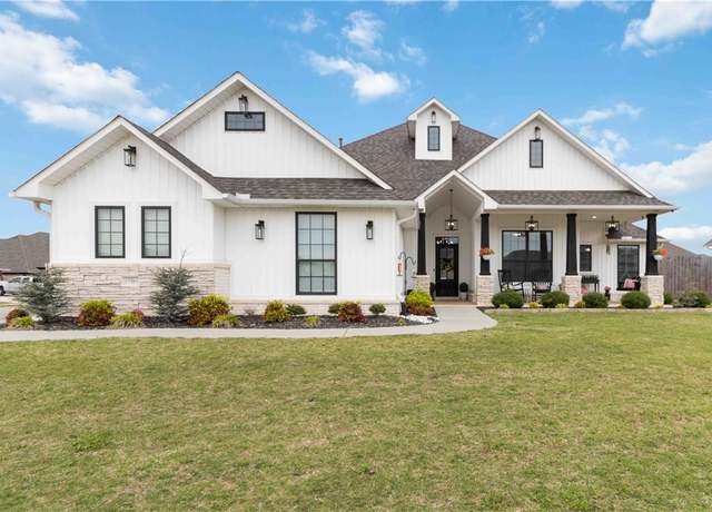 Property at 1904 Tull Dr, Pea Ridge, AR 72751, 4 beds, 2.5 baths