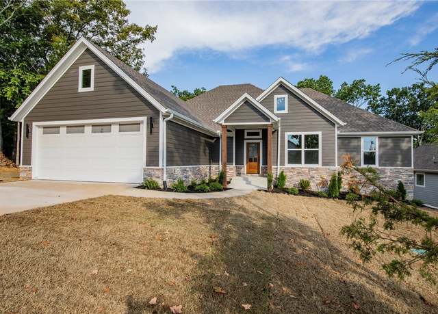 Property at 19 Nairn Ln, Bella Vista, AR 72715, 3 beds, 2.5 baths