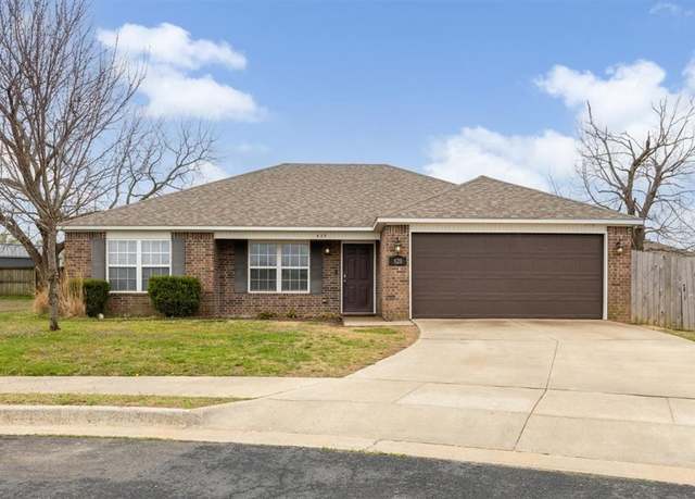 Property at 820 Meadowridge Ct, Centerton, AR 72719, 3 beds, 2 baths