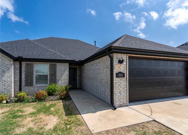 Property at 401 Canada Dr, Farmington, AR 72730, 3 beds, 2 baths