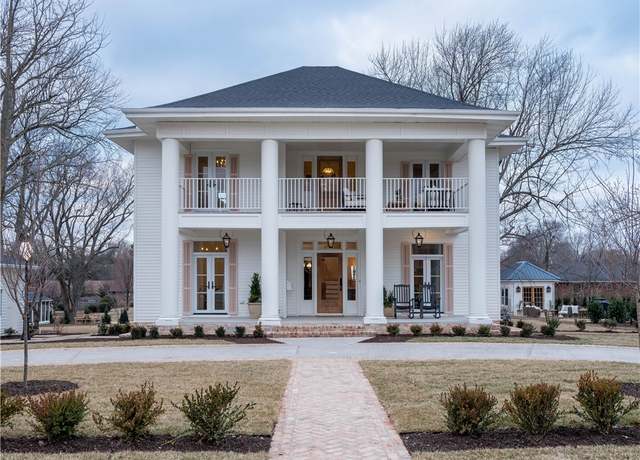 Property at 1206 S 11th St, Rogers, AR 72756, 3 beds, 3.5 baths