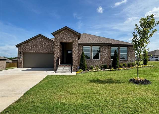 Property at 1002 Vista Ave, Prairie Grove, AR 72753, 4 beds, 2 baths