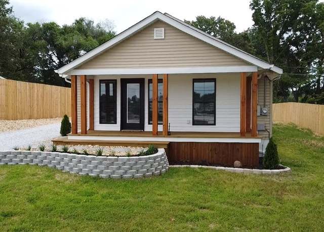Property at 219 N Chestnut St, Harrison, AR 72601, 3 beds, 2 baths