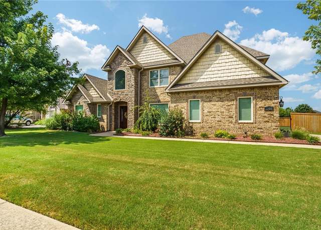 Property at 2300 SW Nottingham Ave, Bentonville, AR 72713, 4 beds, 2.5 baths