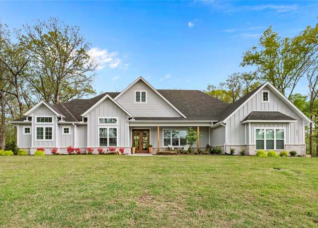Property at 541 Oneida Cir, Pea Ridge, AR 72751, 4 beds, 4 baths