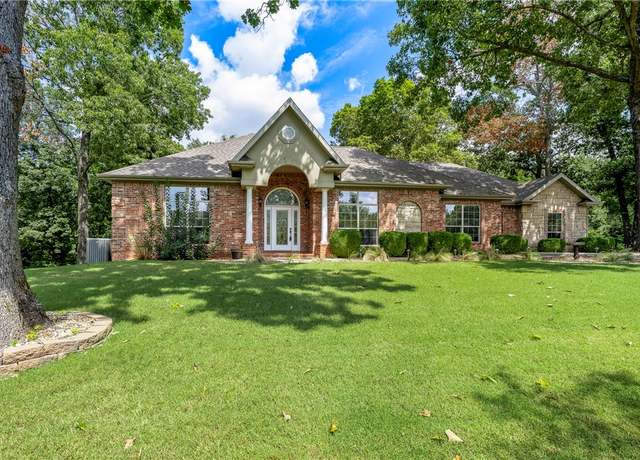 Property at 880 Captain Good St, Pea Ridge, AR 72751, 4 beds, 3.5 baths