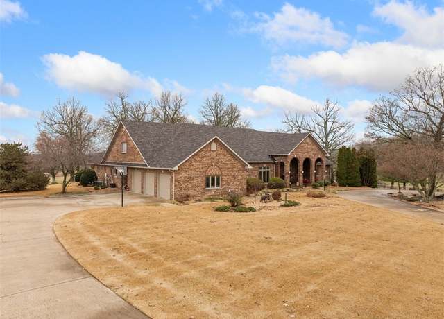 Property at 1173 Valley View Church Rd, Harrison, AR 72601, 4 beds, 4.5 baths