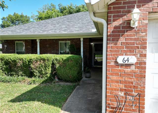 Property at 64 Rob St, Farmington, AR 72730, 3 beds, 2 baths