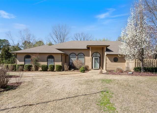 Property at 4345 Kings Pl, Springdale, AR 72762, 3 beds, 3 baths
