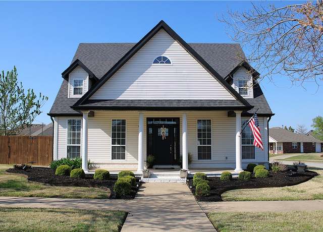Property at 6322 Apple Shed Ave, Springdale, AR 72762, 4 beds, 2.5 baths