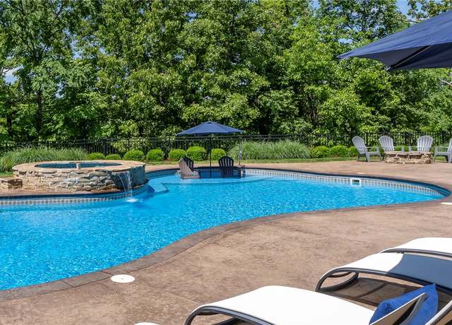 Property at 407 NW Linebarger Ln, Bentonville, AR 72712, 5 beds, 6.5 baths