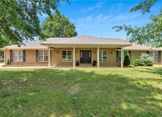 Property at 11300 Spring Mountain Dr, Farmington, AR 72730, 4 beds, 3 baths