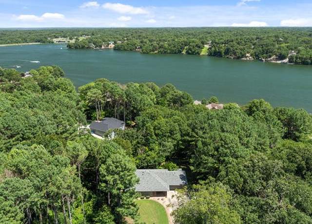 Property at 9 Forfar Ln, Bella Vista, AR 72715, 3 beds, 2 baths