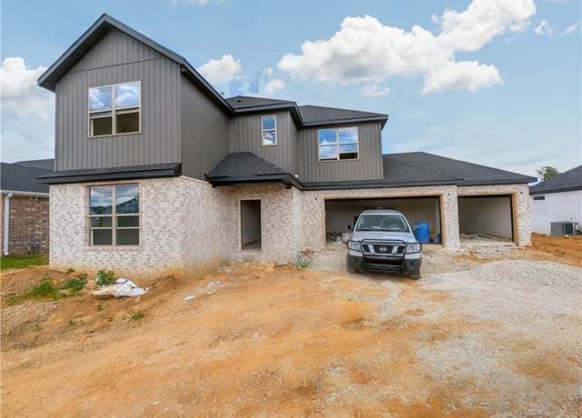 Property at 4979 Farmhouse St, Springdale, AR 72762, 4 beds, 4.5 baths