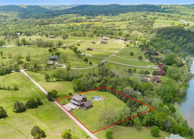 Property at 95 Bella Vista Rd, Berryville, AR 72616, 4 beds, 4 baths