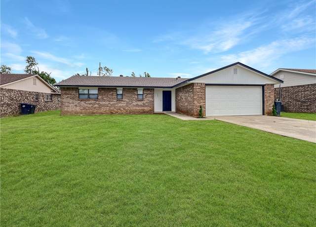 Property at 405 14th Pl, Rogers, AR 72756, 3 beds, 2 baths