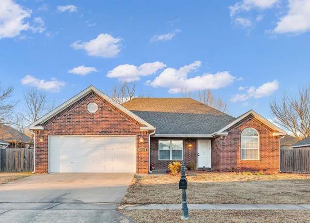 Property at 3534 W Grouse Rd, Fayetteville, AR 72704, 3 beds, 2 baths