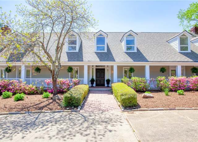 Property at 2411 Wyndermere Way, Fort Smith, AR 72903, 6 beds, 4.5 baths